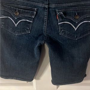 Levi’s women shorts size 9